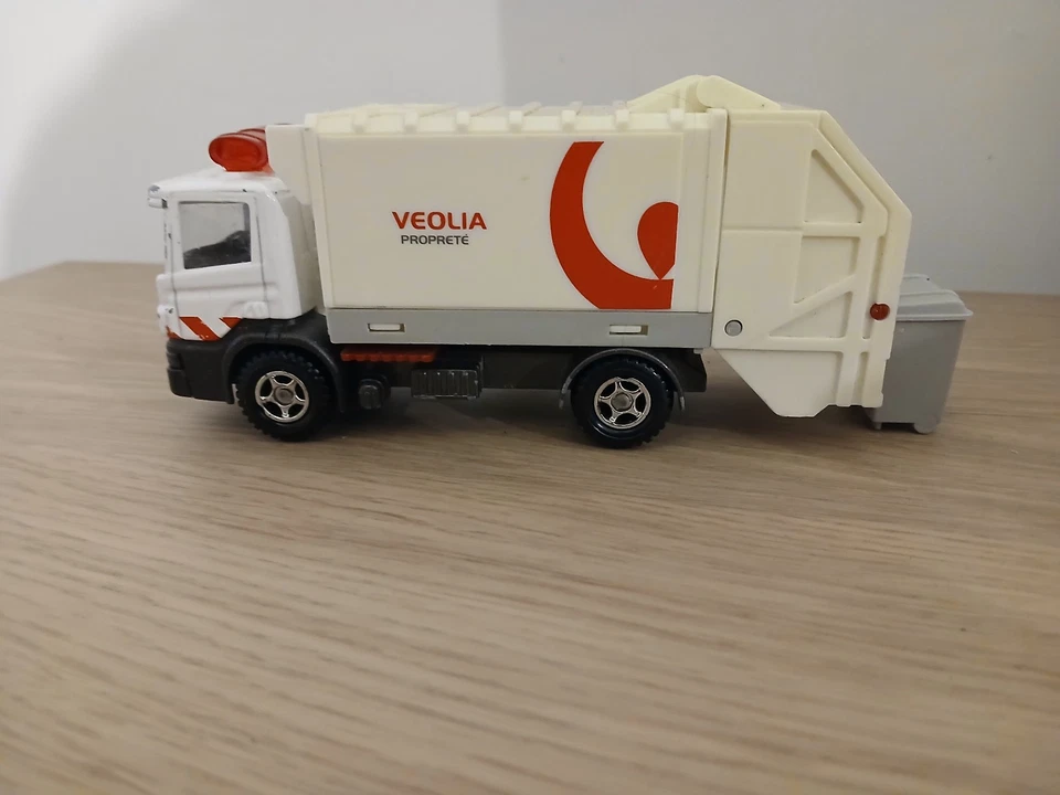 MAJORETTE CAMION SCANIA BENNE A ORDURES PUB VEOLIA N°3037 1/37 - Photo 3/4