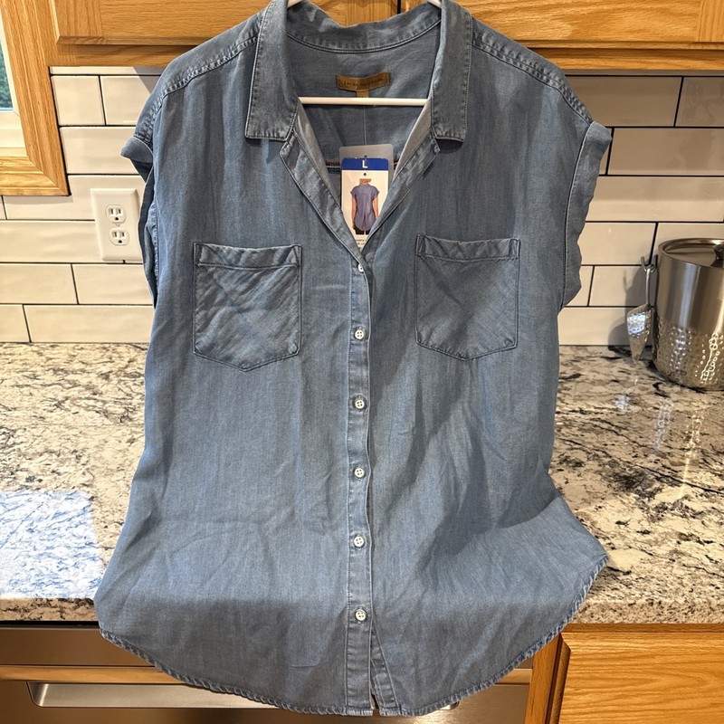 Jachs Girlfriend Shirt Women’s Size Large Blue Chambray Button Up Top New