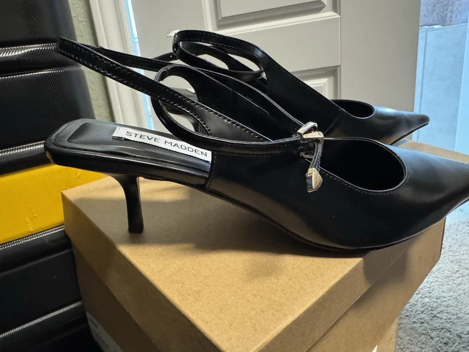 Women's Heels Steve Madden Rizzie Size 9 Black Leather - Image 2 of 4