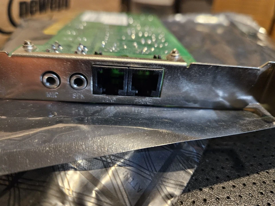 Intel chip  56K  Internal  dial up  Fax/Modem PCI    ami2019m7 - Image 3 of 3