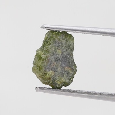 Naturel Uncut Diamant 2.63wtcw à Feuilles Vert Couleur Triangle Forme pour Faire