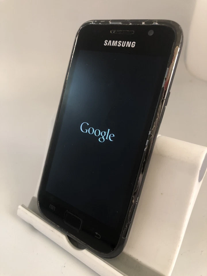 Samsung Galaxy S i9000 Black Unlocked 8GB 512MB RAM 4" Android Smartphone - Image 4 of 4