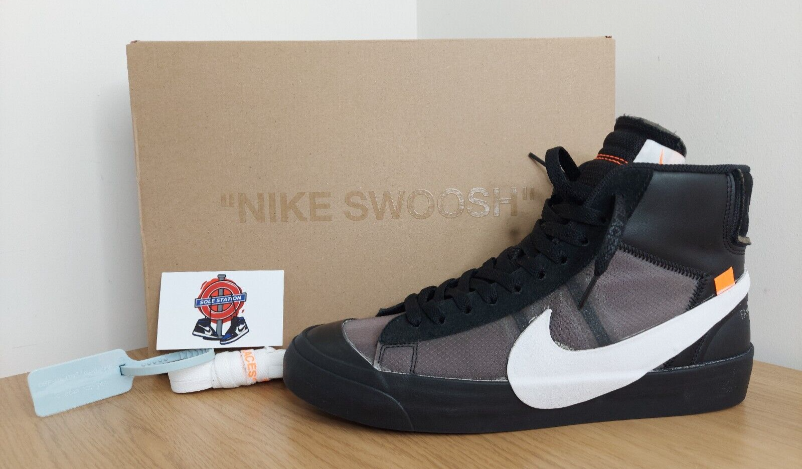 OFF WHITE X NIKE Scarpe da basket Nike Blazer Mid x Off White Grim Reaper da uomo scarpe da ginnastica UK 9
