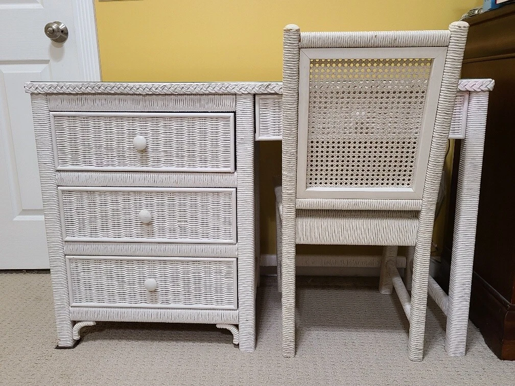 HENRY LINK LEXINGTON WHITE WICKER DESK CHAIR CUSTOM FITTED GLASS TOP 550.00