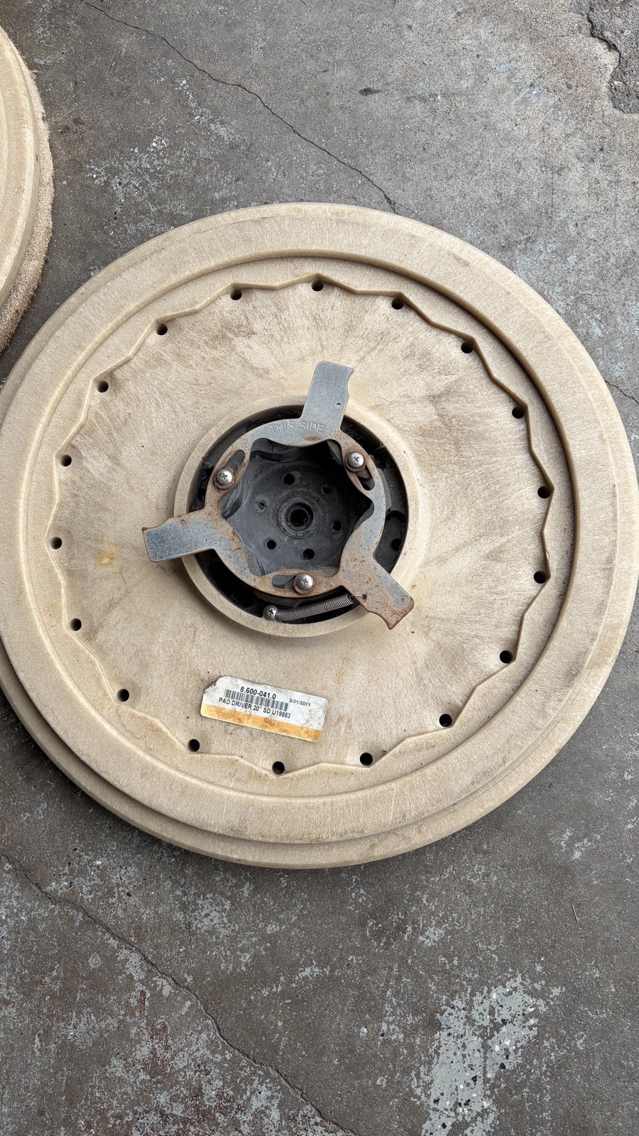 Windsor Chariot iScrub 20 Pad Driver 20” Disk P/N 8.600-041.0