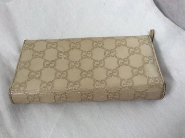 Gucci Beige Guccissima Cartera Larga con Cadena Foto 2 de 4