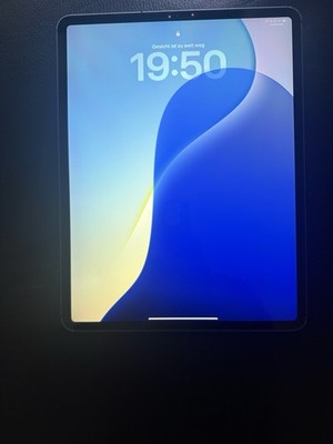 Apple iPad Pro 3. Gen. 12,9 Zoll Tablet Grau 256 MB Wi Fi + Cellular