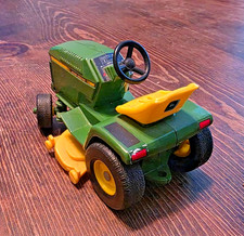 Vintage ERTL 1/16 scale John Deere Lawn and Garden Tractor with Dump Trailer