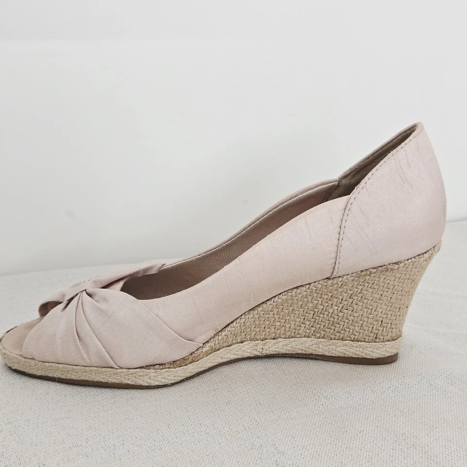 Life Stride Shoes Women's 7.5 Beige Soft System Slip-On Open Toe Boho-chic Wedge - Image 4 of 4