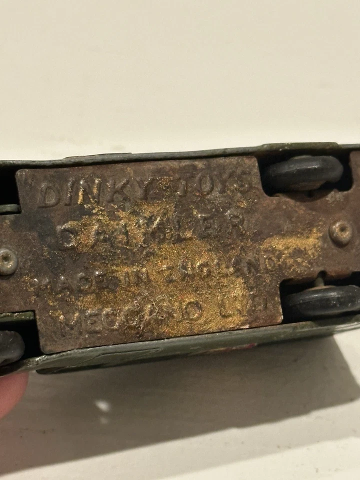 原装 Dinky Toys 压铸金属戴姆勒军用救护车 — 第 4/4 张图片