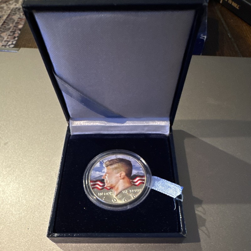 1968 Kennedy Half Dollar 50C Silver Business Strike Philadelphia in Display Box