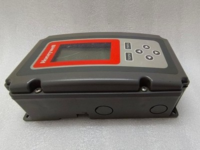 HONEYWELL T775U2006 ELECTRONIC UNIVERSAL CONTROLLER SENSOR INPUT 09450906U2006