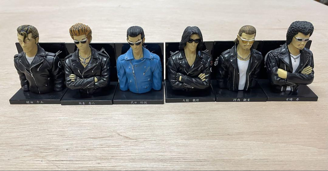 Crows x Worst Armed Front Bust Shot Figures Set with Bonus Items