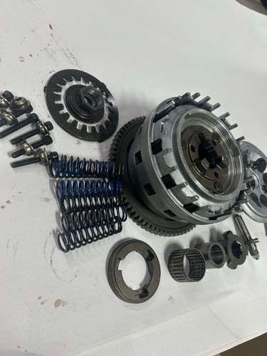 USED 2008-2009 SUZUKI GSXR750 OEM CLUTCH BASKET ASSEMBLY - Picture 5 of 7
