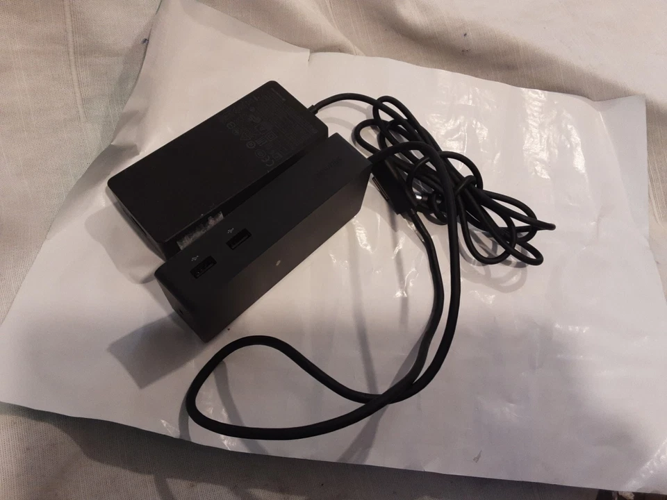 Microsoft 1661 Surface Pro 3 Pro 4 Pro 5 Pro 6 Pro 7 ProX Docking Station + PSU - Image 4 of 4