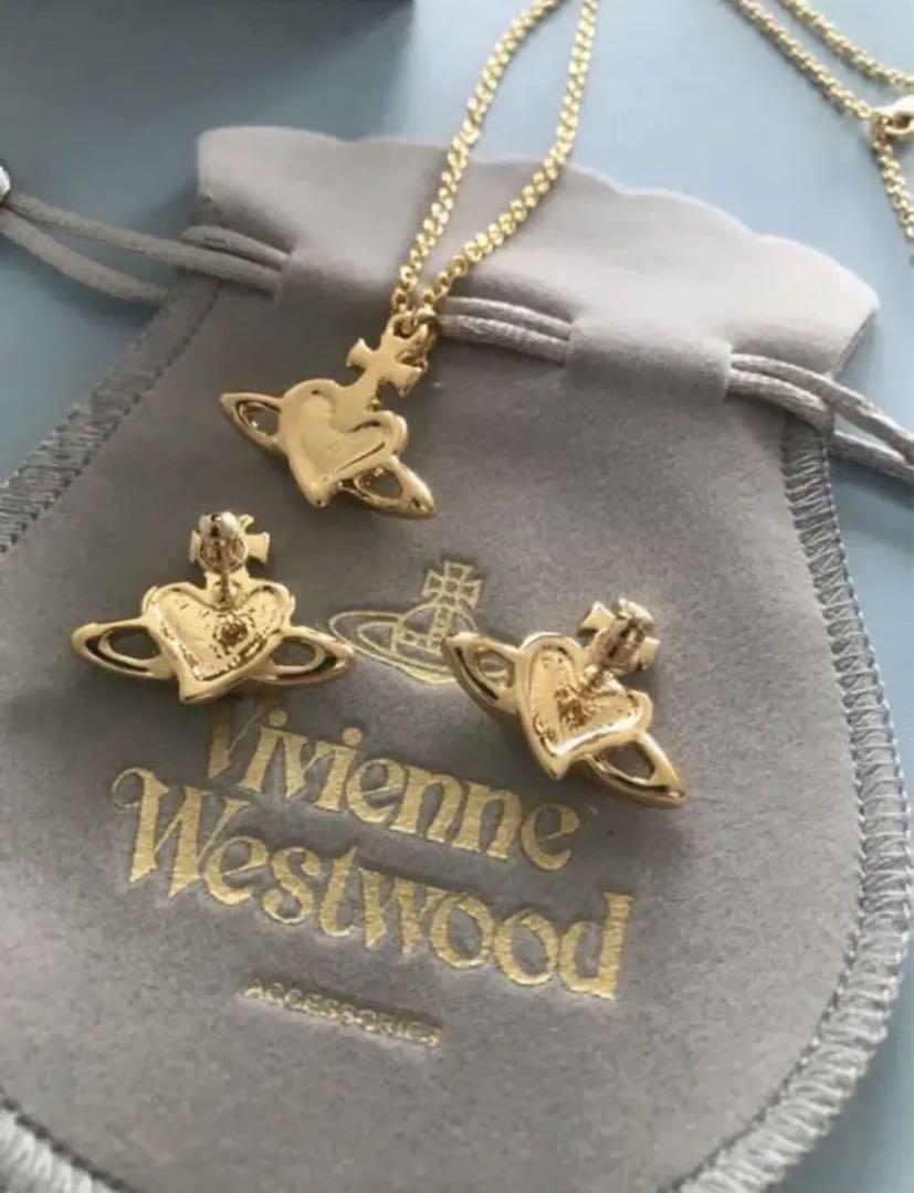 VIVIENNE WESTWOOD ピアス Heart embellished earrings814189 Vivienne Westwood Heart embellished earrings Vivienne Westwood