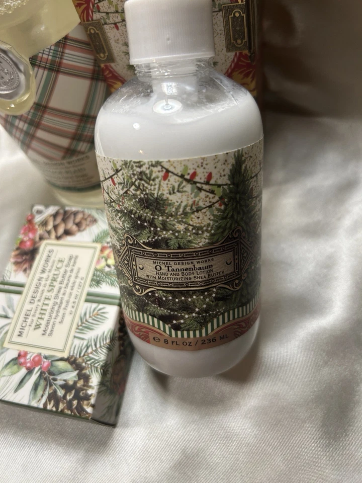 Lote de loción y jabón espumoso de Navidad Michel Design Works + jabón en barra extra Foto 4 de 4