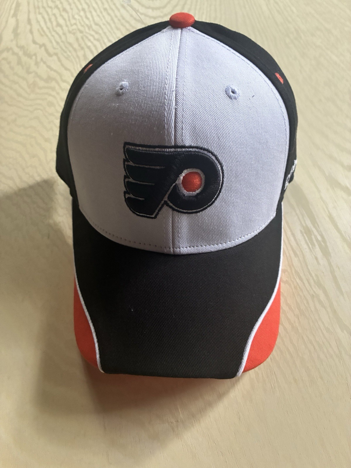 Philadelphia Flyers Reebok Cap. Brand New