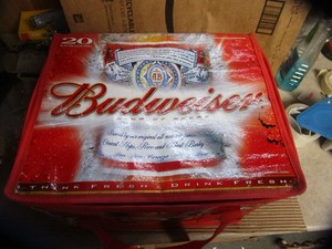 Vintage Budweiser Lager Beer Insulated 20-12 FL oz. Longnecks Cooler