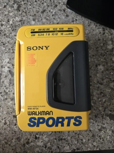 Sony Walkman Sports WM-AF54 Cassette AM/FM Vintage 1989 - Tested - Works 1 owner