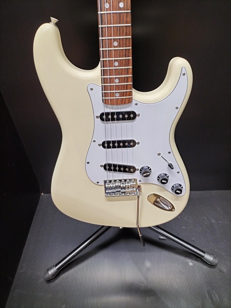 Fender Japan ST72 Stratocaster White Made in Japan 2014 Solid