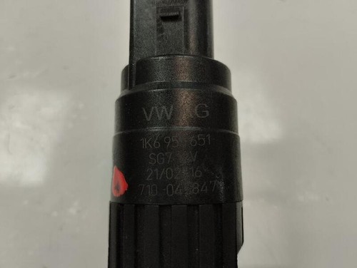 1K6 955 651 waschwasserpumpe VOLKSWAGEN TIGUAN - 1 GENERACION 2007 - 2011 -