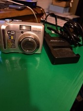 NIKON COLPIX P1 macchina