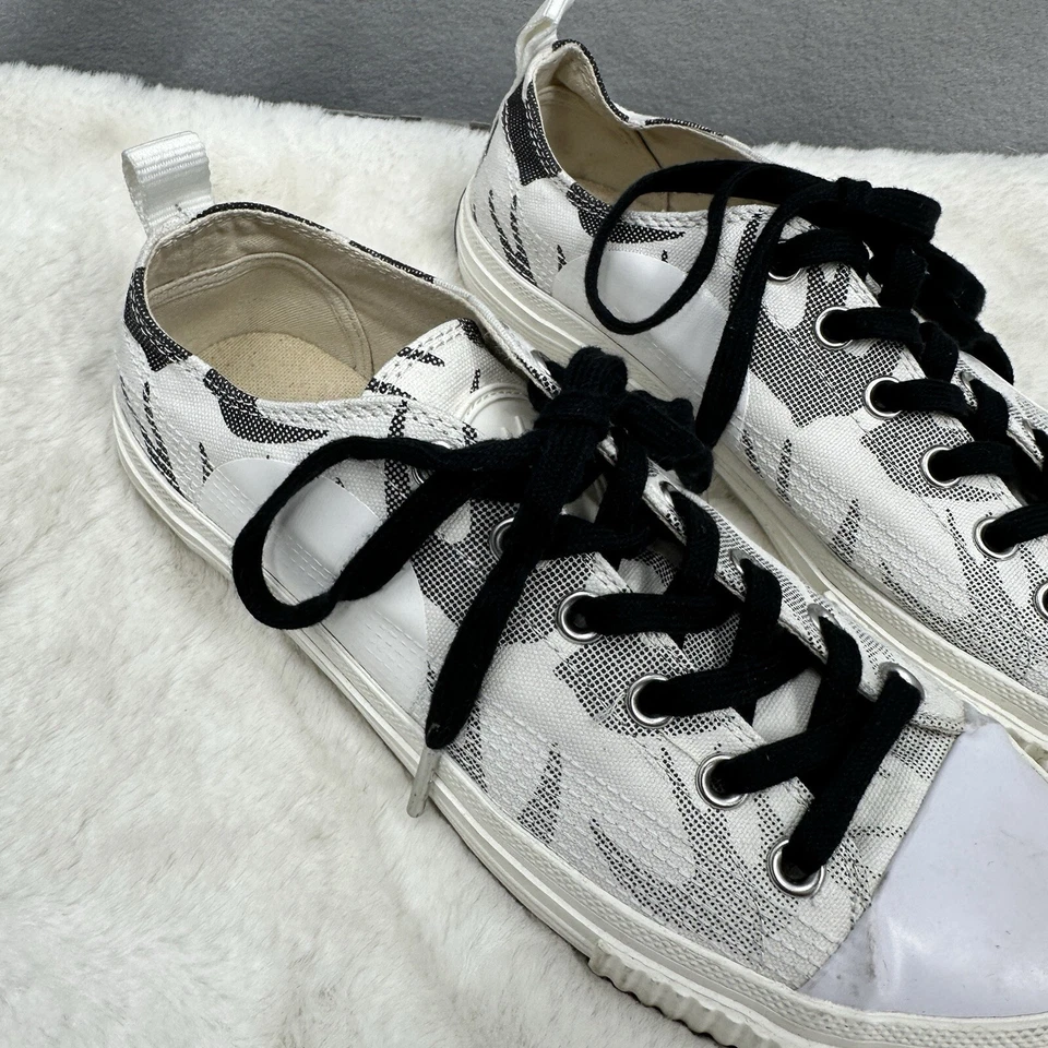Zapatillas deportivas MCQ by Alexander McQueen para mujer 9 40 con cordones patrón de golondrina preppy y2k Foto 4 de 4