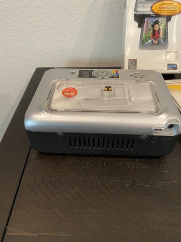 Kodak EasyShare Digital Photo Printer - Series 3 Dock - Missing Power Cord - Picture 9 of 12