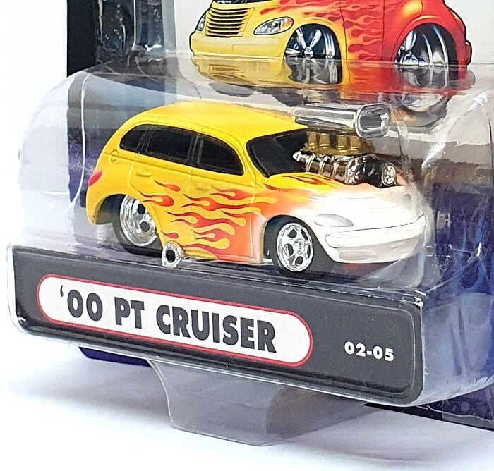 Muscle Machines 1/64 Scale 71161 02-05 - 2000 Chrysler PT Cruiser - Yellow - Image 2 of 4