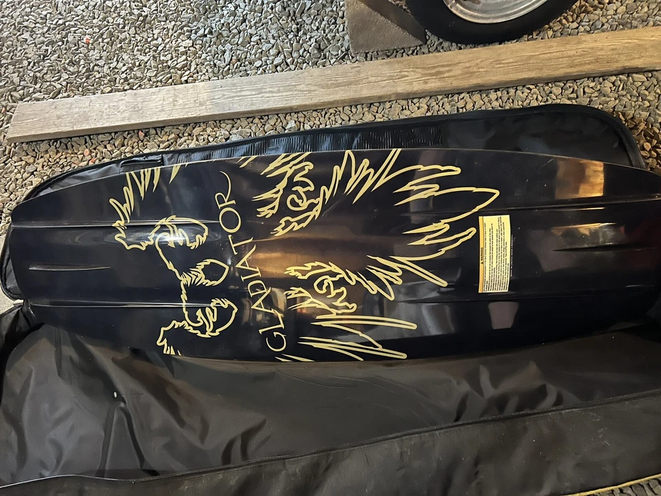 Gladiator Phoenix 137cm Wakeboard With Carrying Bag - Image 1 of 4