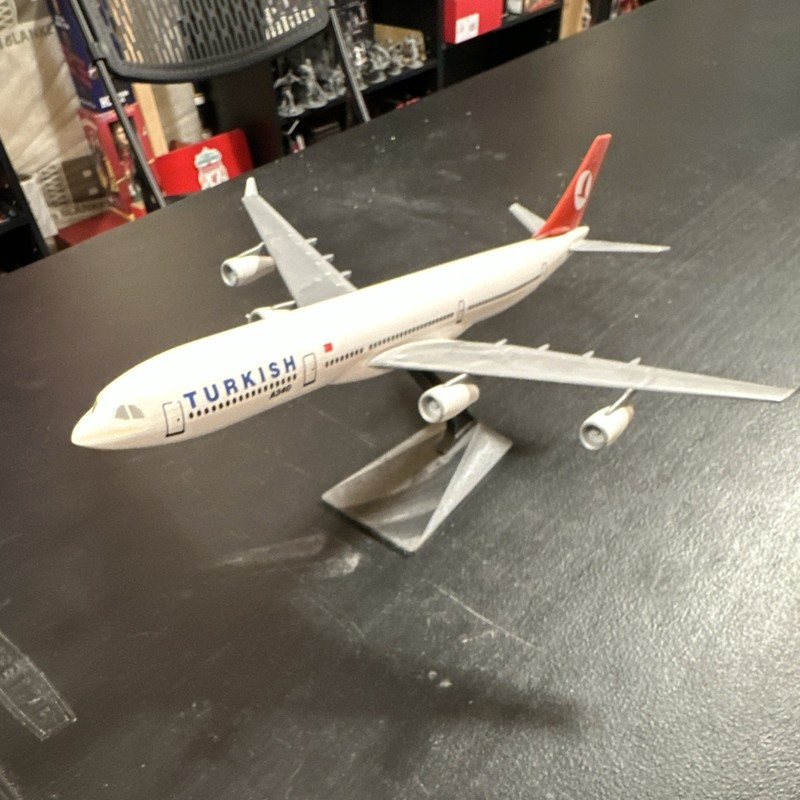 Turkish Airlines Airbus A340 Commercial Airliner Model w/ Stand White/Red