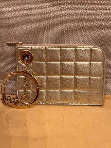 Chanel Gold Leather Choco Bar Chain Clutch Bag Authentic Luxury Women's Accesso