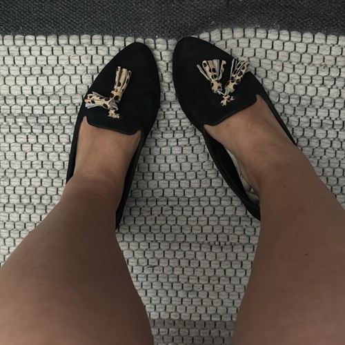 BIRDIES Blackbird Black Suede with Cheetah Tassel. Size 8 - Picture 11 of 12