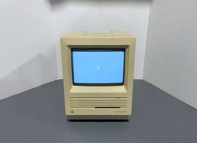 Vintage Apple Macintosh SE M5011 All-In-One Personal Computer Only Power Tested