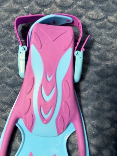 New Cressi Kids Size S-M Fins And Snorkle Open Box. - Picture 4 of 8