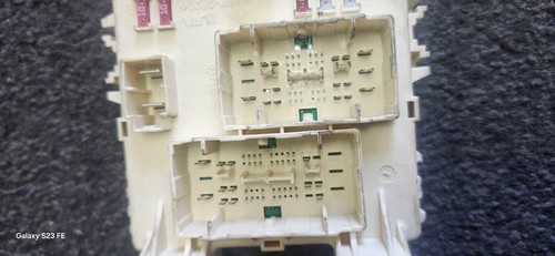 2017 HYUNDAI ACCENT INTERIOR CABIN FUSE RELAY BOX OEM - Picture 3 of 3