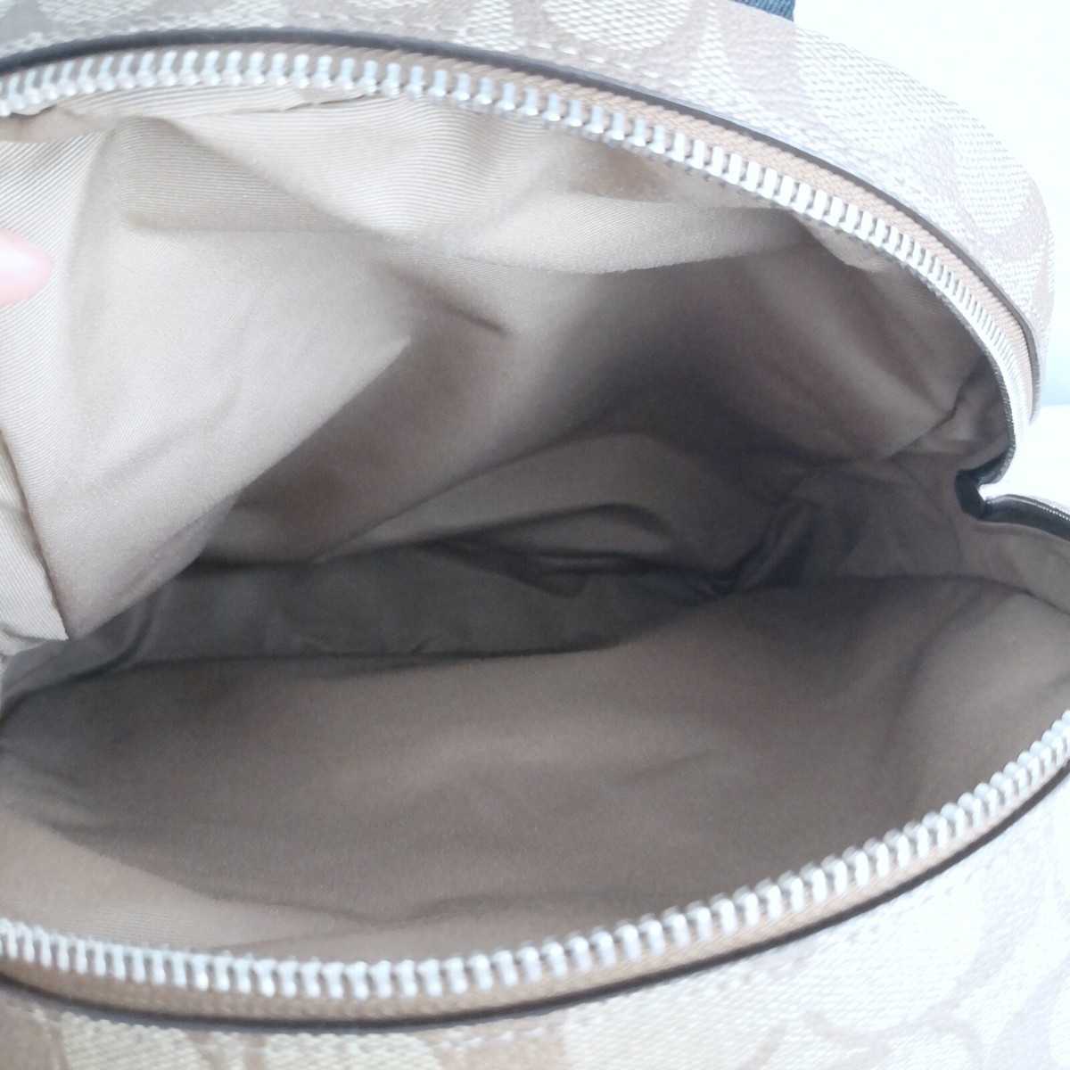 New Coach Court Backpack In Signature Canvas Khaki/ Pale Lime 5671 $450 Coach Mini Court Backpack in Signature Canvas – Club de Mode main image 4