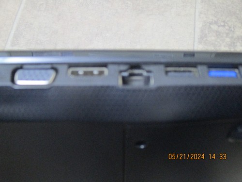 Asus Laptop Intel Celeron CPU B830 2GB RAM - Picture 6 of 14