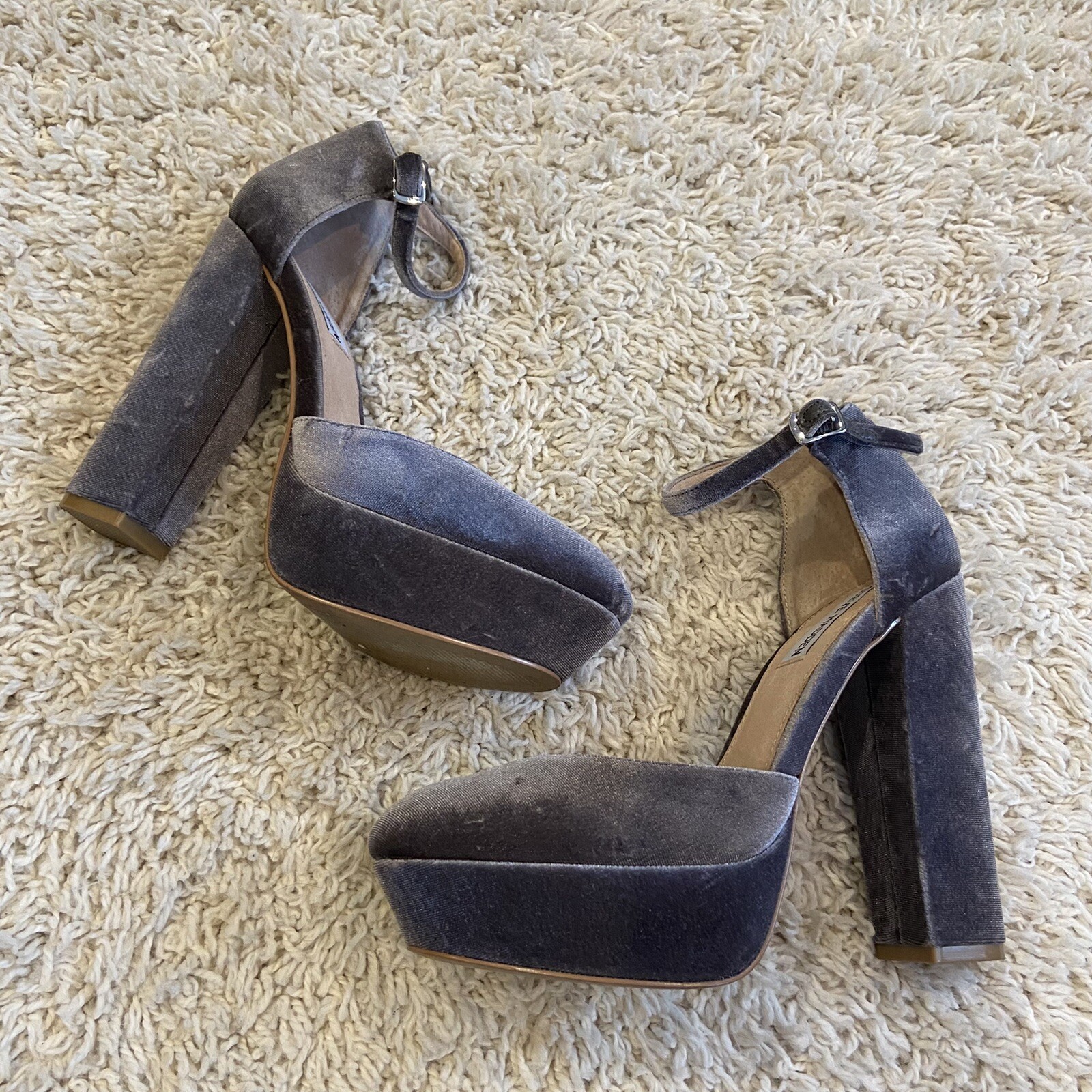 Steve Madden Darla Ankle Strap Platform Pump Gray Vel… Gem