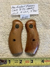 NEF H&R R92 Stainless, 9 shot, 22LR revolver: Grips, original wood