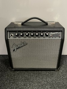 FENDER CHAMPION 20 AMPLIFICADOR GUITARRA. Precio tienda online, Barcelona,  Mataró o Vic.