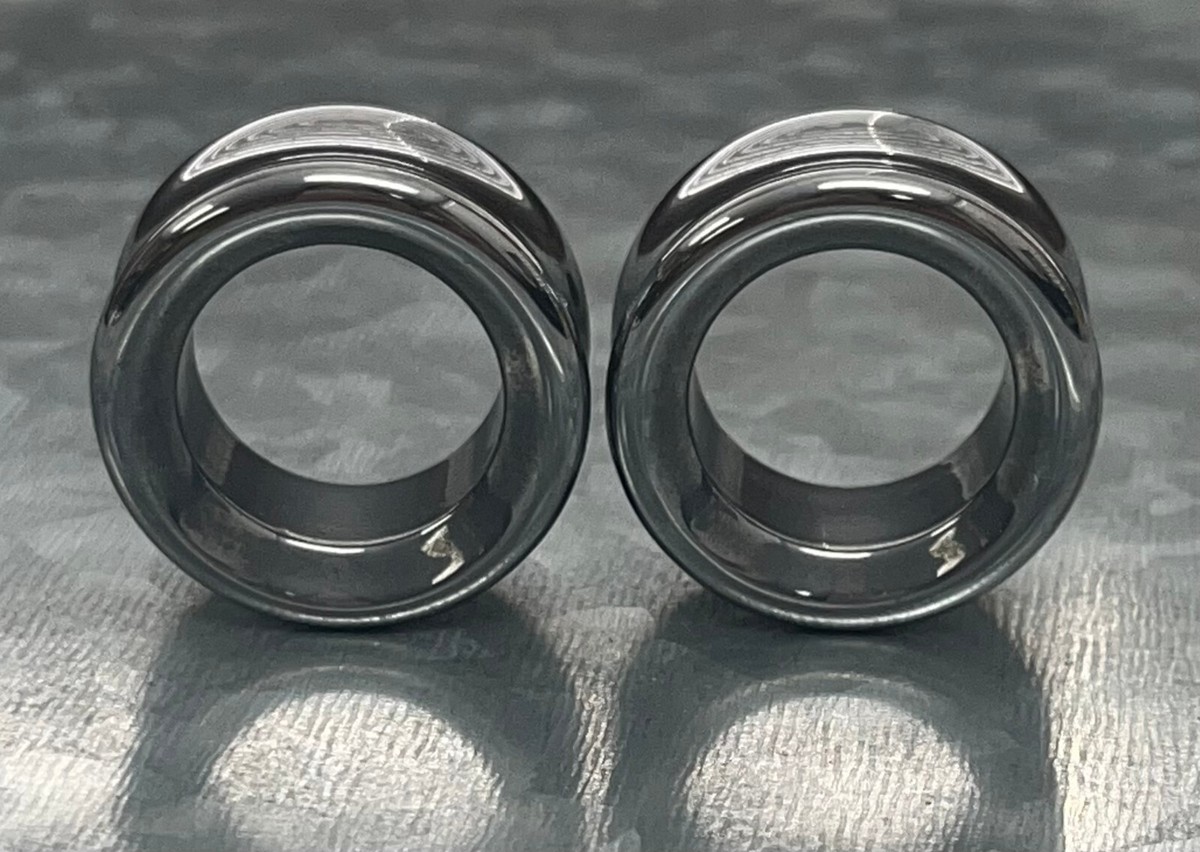 Hämatit Ohrstecker Paar – Stein-Tunnel Mit 8mm Durchmesser, Ideal Für Gedehnte Ohrläppchen Hämatit Ohrstecker Paar – Stein-Tunnel Mit 8mm Durchmesser, Ideal Für Gedehnte Ohrläppchen