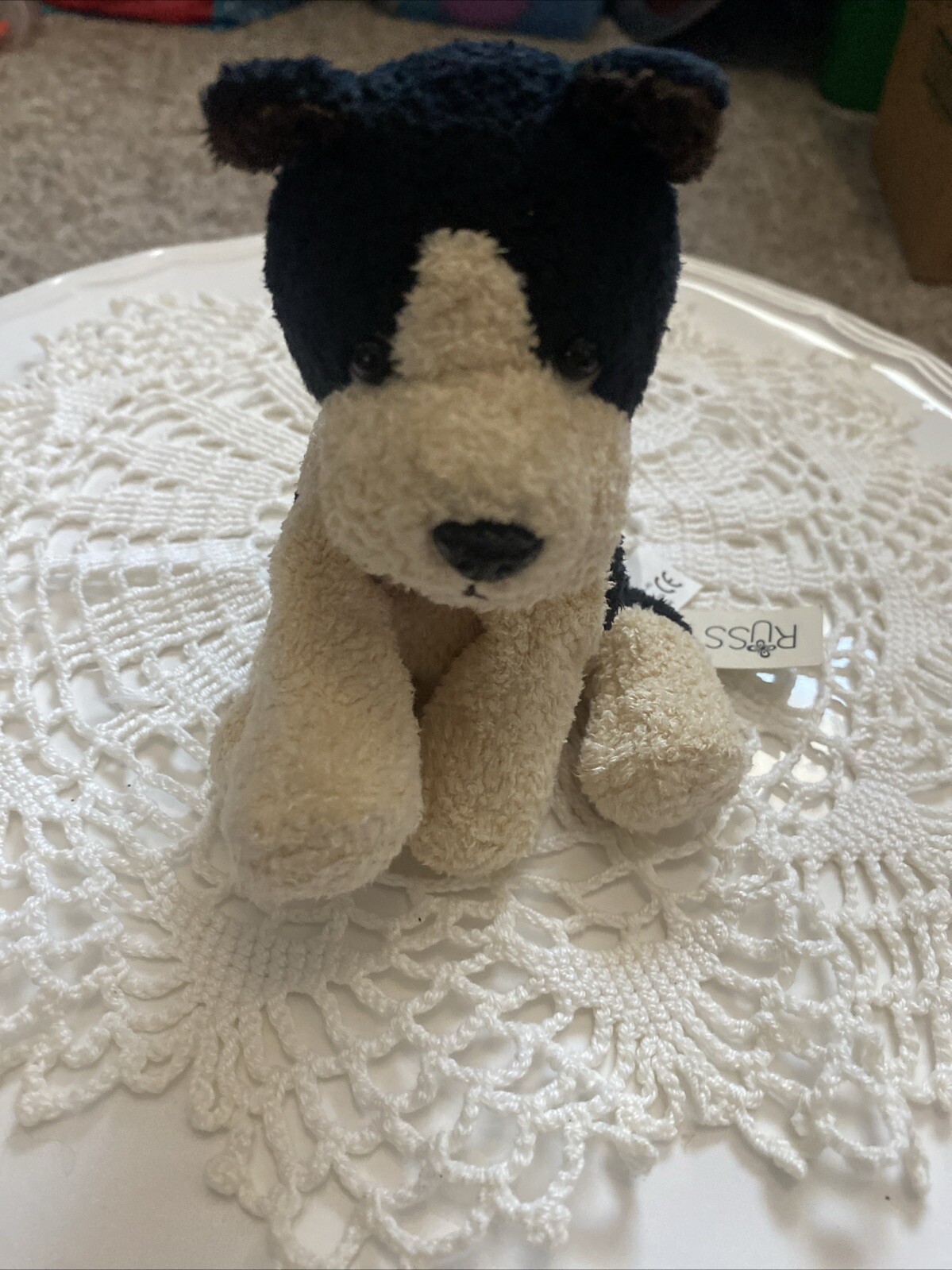 Russ Berrie Beanie Dog Black & Cream Free Shipping