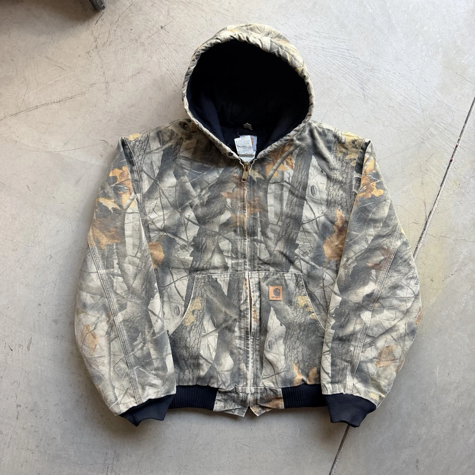 Vintage Carhartt Realtree Camo Hooded Jacket Large Regular J143 CMO 2004 Rare