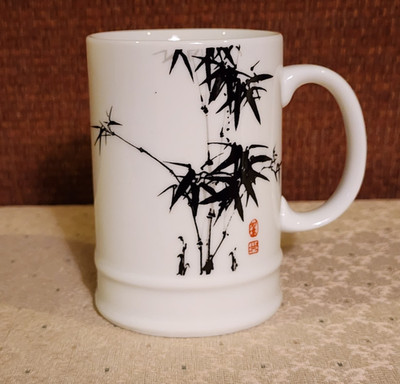 Ceramic Tea Coffee Mug White Featuring Bamboo Design 14 Ounces Very Nice