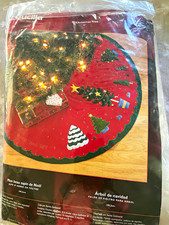Vintage Bucilla Felt Christmas Tree Skirt Kit  O  Christmas Tree  43in 84798