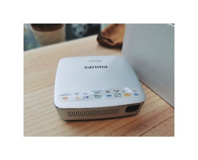 Philips PicoPix PPX5110 Mini Beamer WLAN HDMI Akku OVP - TOP!