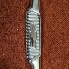 Original 1958 1959 Chevy Truck Hood Emblem Ornament Bow Tie 3752521 Apache Original 1958 1959 Chevy Truck Hood Emblem Ornament Bow Tie 3752521 Apache