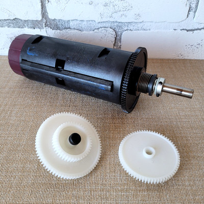 Zebra S4M Ribbon Take-Up Spindle Complete Assembly w/Drive Gear OEM Tested
